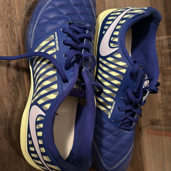 Nike shoes Hyperfuse Size US 10 - Picture 5 of 5